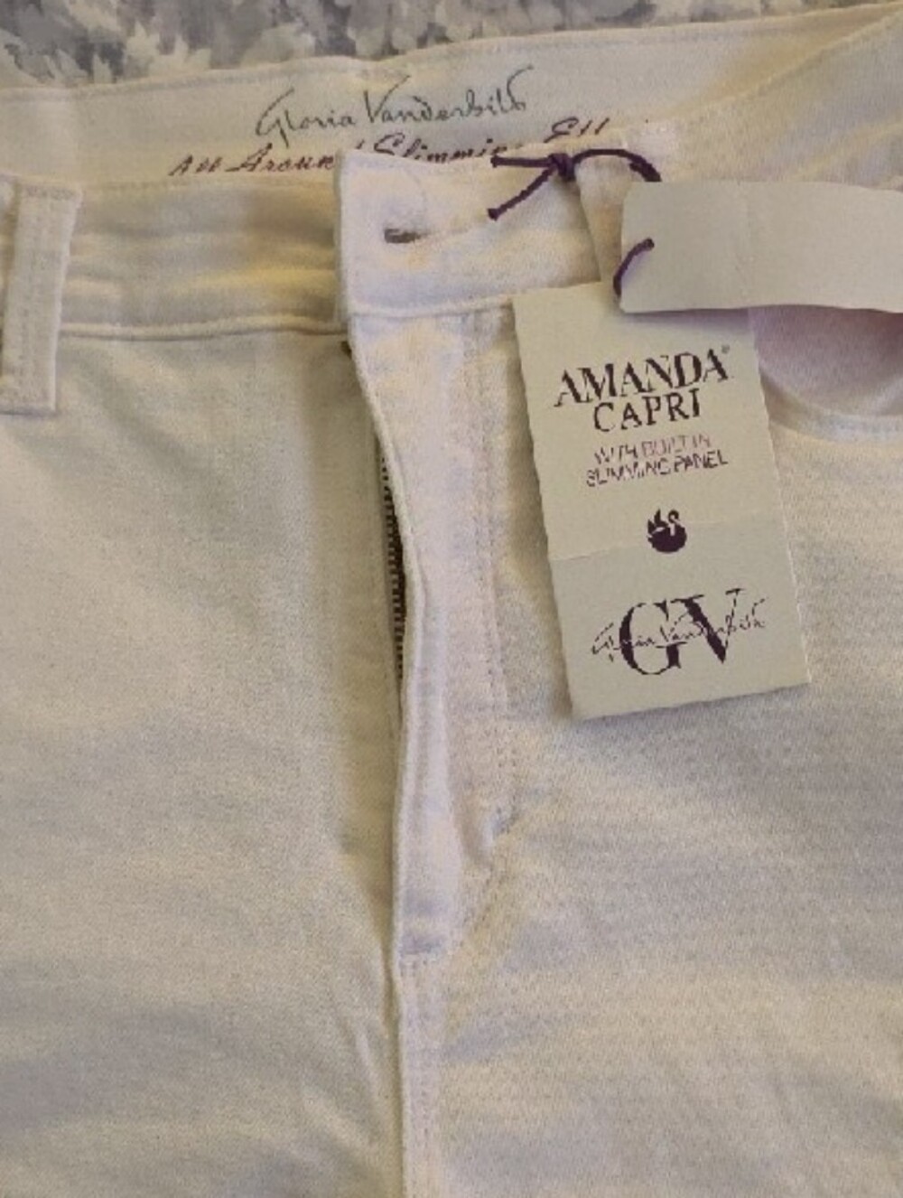 Gloria Vanderbilt White High-Rise Slimming Jeans - Picture 2 of 7